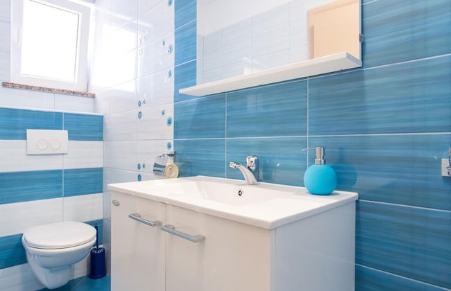 Scenic Elegant Apartments Krk With Balcony and Pool - Photo 51