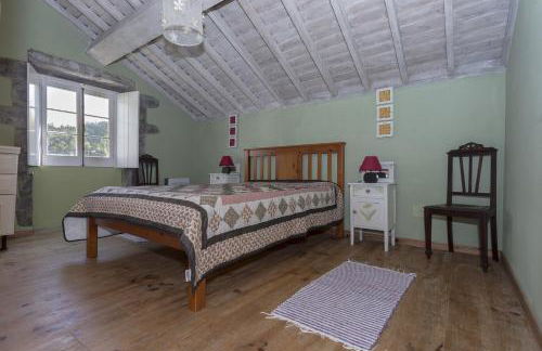 Casa dos Platanos-Family Home - Photo 21