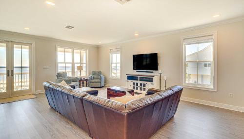 Walk to Beach Oceanfront Home with Outdoor Kitchen - Foto 5