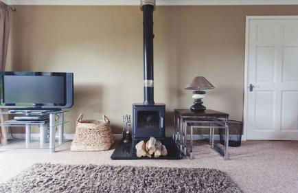 3 Bed Cottage-Sleeps 6-Garden-Hot Tub-Games Room - Photo 10