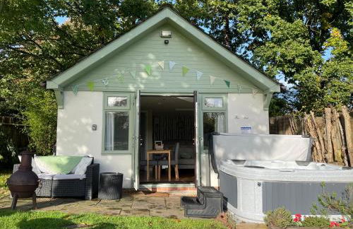 Pheasant Lodge - Photo 5