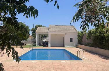 Villa Marichu. Piscina, BBQ y a 15 min Puy du Fou - Foto 1