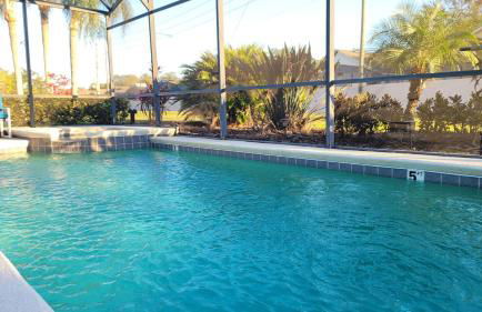 Themed kid bedrooms, 17 miles to Disney and Legoland, private pool, kitchen, wifi, washer, dryer - Foto 21