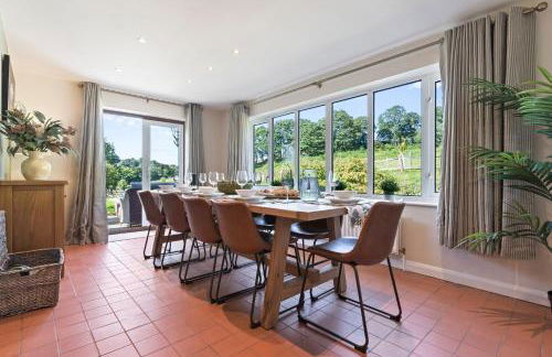 Stunning Countryside Home in Surrey by 53 Degrees Property, Ideal for Family Getaways, Private Tennis Court! - Foto 19