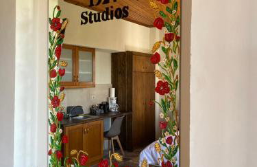 1924 Studios 1 - Photo 6