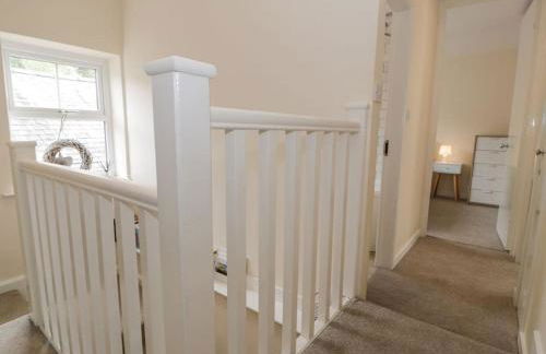 The Old Stables - Pet-Friendly Stay Near Ruthin Castle with Parking - Photo 30
