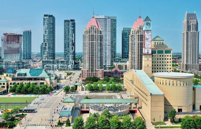 Grand Royal Condos -Mississauga SQ One - Photo 25