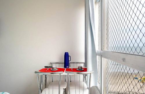 APARTAMENTO, ATÉ 4 PESSOAS,20 Metros da PRAIA do SONHO, PÉ NA AREIA,100 MB WI-FI - Foto 9