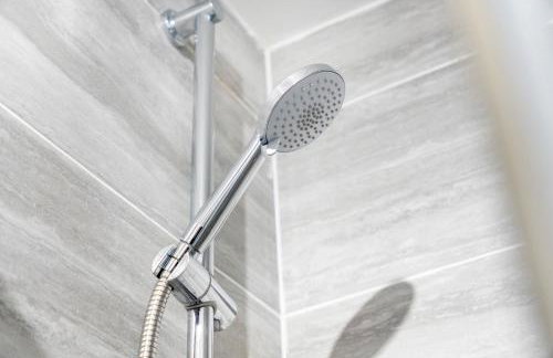 NEW! Stylish 5-Bed Apartment in Stockton-on-tees by Stay With Us, Perfect for Contractors & Large Groups, FREE Parking! - Foto 66