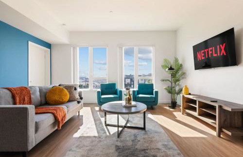 Chic and Cozy Home, Walk to Little Tokyo with Parking - Foto 25