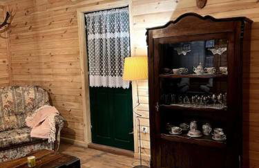 Drewniana chata nad stawem - Foto 12