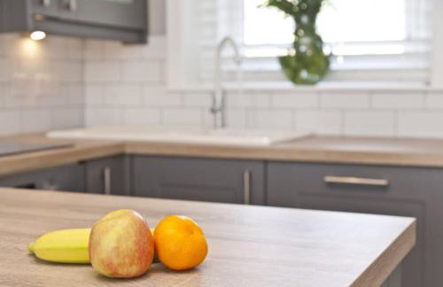 COASTGUARD COTTAGES by BOURNECOAST - A Charming Victorian Holiday Home with SEA VIEWS, HOT TUB and Garden - HB6098 - Foto 11