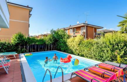 Garden & Pool DesenzanoLoft Official Partner Homes & Villas by Marriott Bonvoy - Foto 2