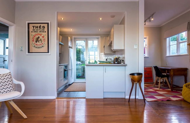 Sunny, Character 2 Bedroom Home - Mission Bay - Photo 9