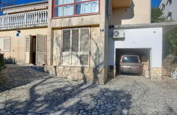 Apartment C.S. with the pool - Photo 21