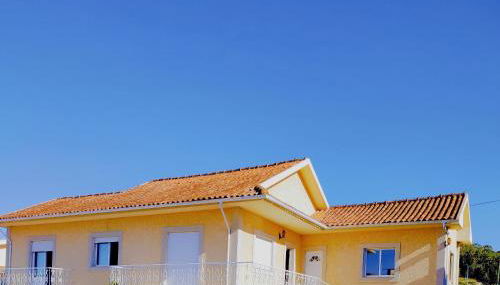 Casa com jardim privado e estacionamento no interior - Foto 2