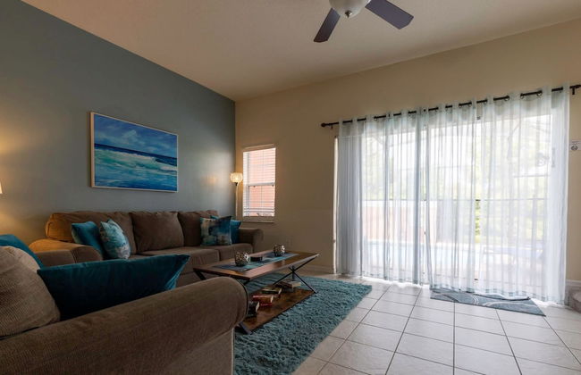 Family 3BR Oasis for 6 With Private Pool - Foto 5