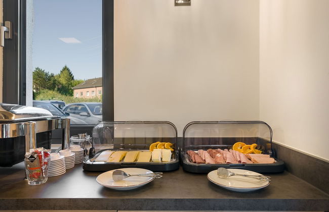 Signature East Hotel Apartment - Photo 51