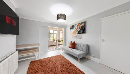 Lesley House 4 bed villa TV Internet Garden - Foto 3