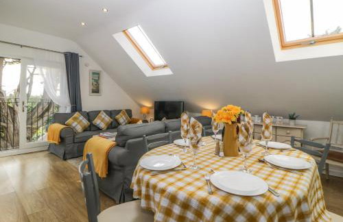 Monterey Mews - Foto 9