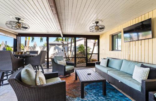 VacationSunwind Delray home! Water Front Pool Dock near Beach - Foto 37