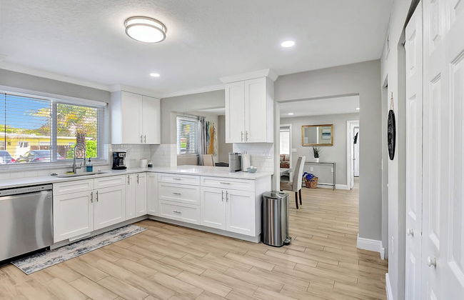 Modern and Updated Delray Beach Escape Sleeps 10! - Foto 20