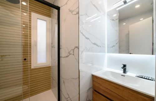 APT-Inside the Wall-Family,Games,Relax,History - Foto 25