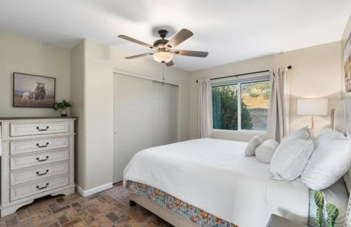 Dewey Mountain Getaway 3BR Home with Hot Tub, Gym and Sauna - Foto 27