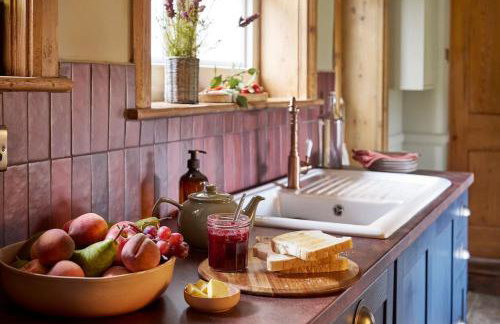 4 Coastguard Cottages - Porthgwarra - Photo 23