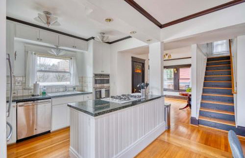 Alphabet District Gem - AC - Patio - Fast WiFi - Foto 8