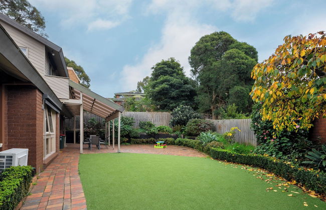 Stylish Retreat at Wheelers Hill 5BRM - Foto 44