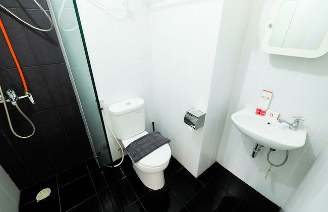 Minimalist Studio at Bassura City Apartment By Travelio - Foto 20