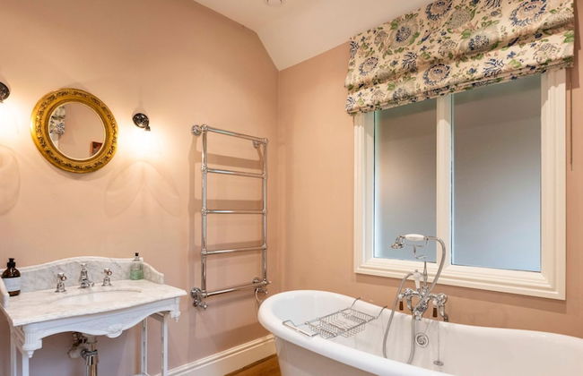 Luxurious Vineyard Hideaway At Stanlake Park - Foto 14