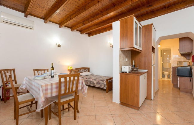 Dinos Walk to Beach Sea Views A C Wifi Car Not Required - 291 - Foto 25