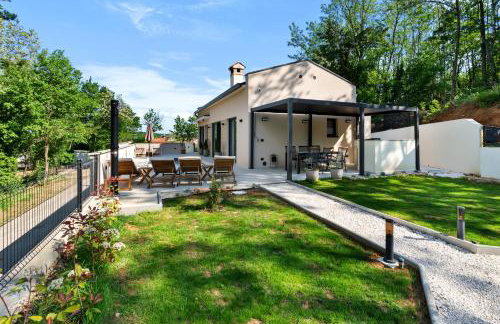 Charming Villa Harmonia with Heated pool and Indoor Jacuzzi surrounded by nature - Photo 69