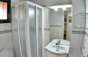 WonderStays Chalet El Naranjo - Photo 9