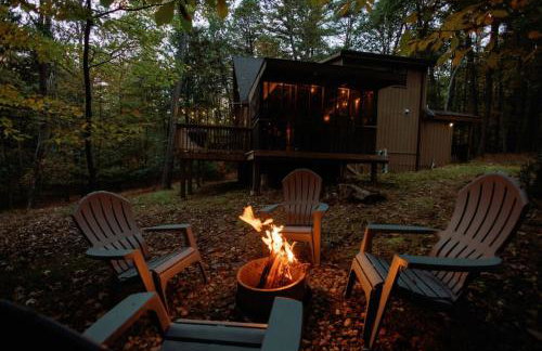 Dog-Friendly A-Frame with Hot Tub and Firepit - Foto 8