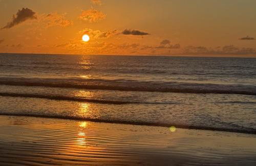 Comfort by the Beach - Heated Pool & Private Beach - Foto 39