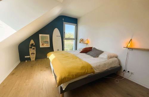 Superbe maison rénovée, 250m de l'océan, 12 pers, terrasse, jardin, proche plage Kerleven et golf - FR-1-481-164 - Foto 34