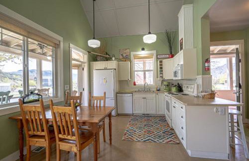 Oasis Cottage- Waterfront experience without the expensive fee! - Foto 11