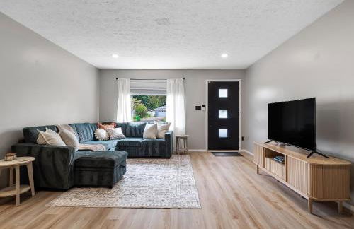 Beautiful Ranch with Outdoor Patio and Room for 6 - Photo 11