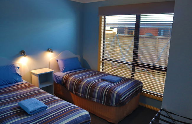 Strahan Bungalows - Photo 20