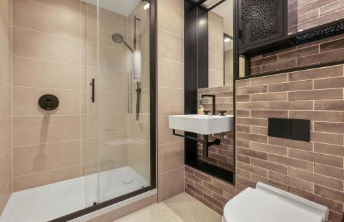 Excel Riverside 2 Bed - Photo 11