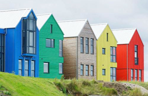 Jog 2-Bed Apartment with Scenic Views by Together Travel - Photo 12