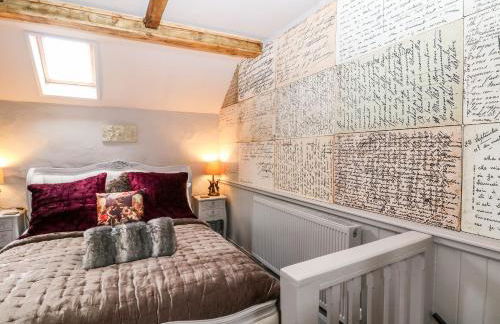 The Mouse House - Photo 16