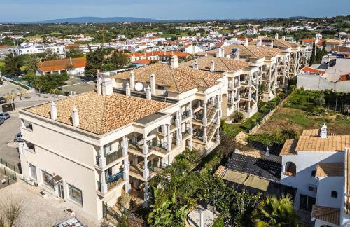 Bright 3-BR in Guia with Shared Pool by Lisbeyond - Foto 7