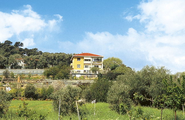 Joly (SLR111) - Photo 2