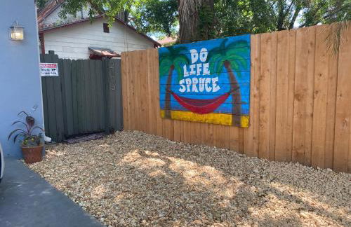 Ultimate Man Cave Garage studio minutes to Whatever YOU do - Foto 2