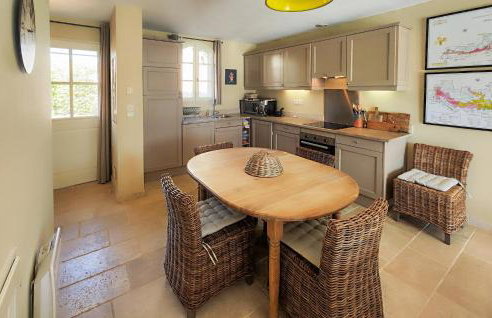 Awesome Home In Saint-Laurent-De-La-Ca - Foto 8