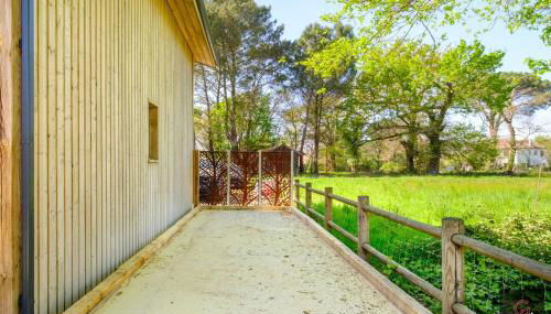 Gastes, Charmant chalet en bois avec Jacuzzi 6 pers - Foto 4